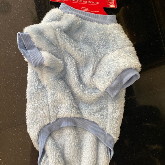 New Heart To Tail Faux Fur Pet Sweater Blue Size M Soft, Comfy “Love” Embroidery - Picture 2 of 7